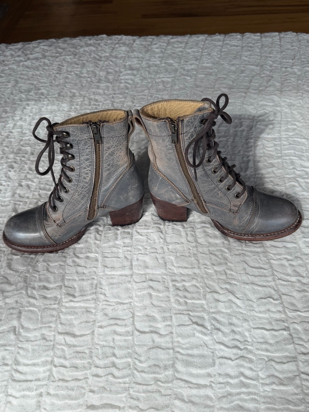 Bed Stu Judgement Lace Up Heeled Boots Grey Size 6.5 - Picture 4 of 13